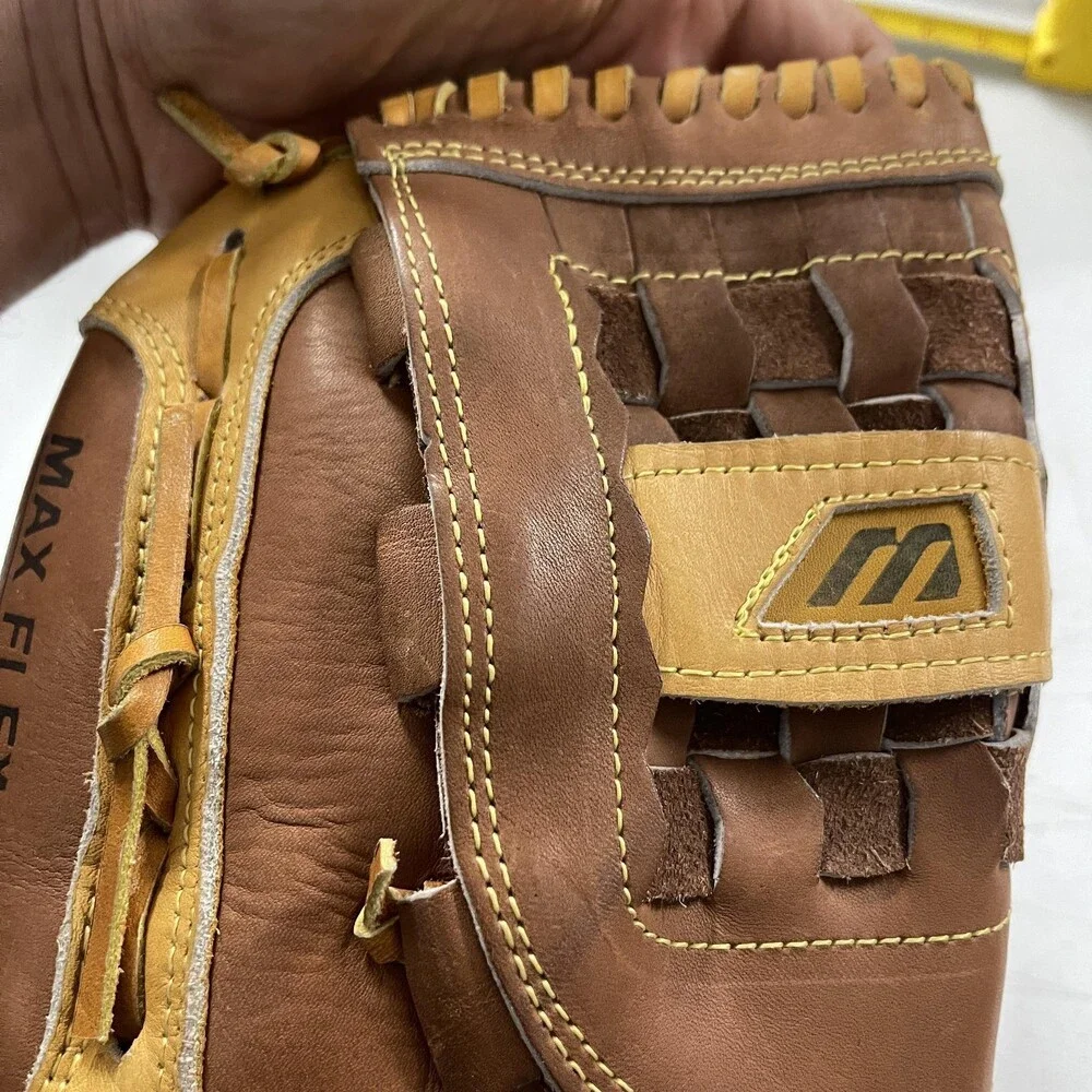 Vintage Mizuno Baseball Softball Glove Boys 11 Brown Leather Max Flex Tartan Web